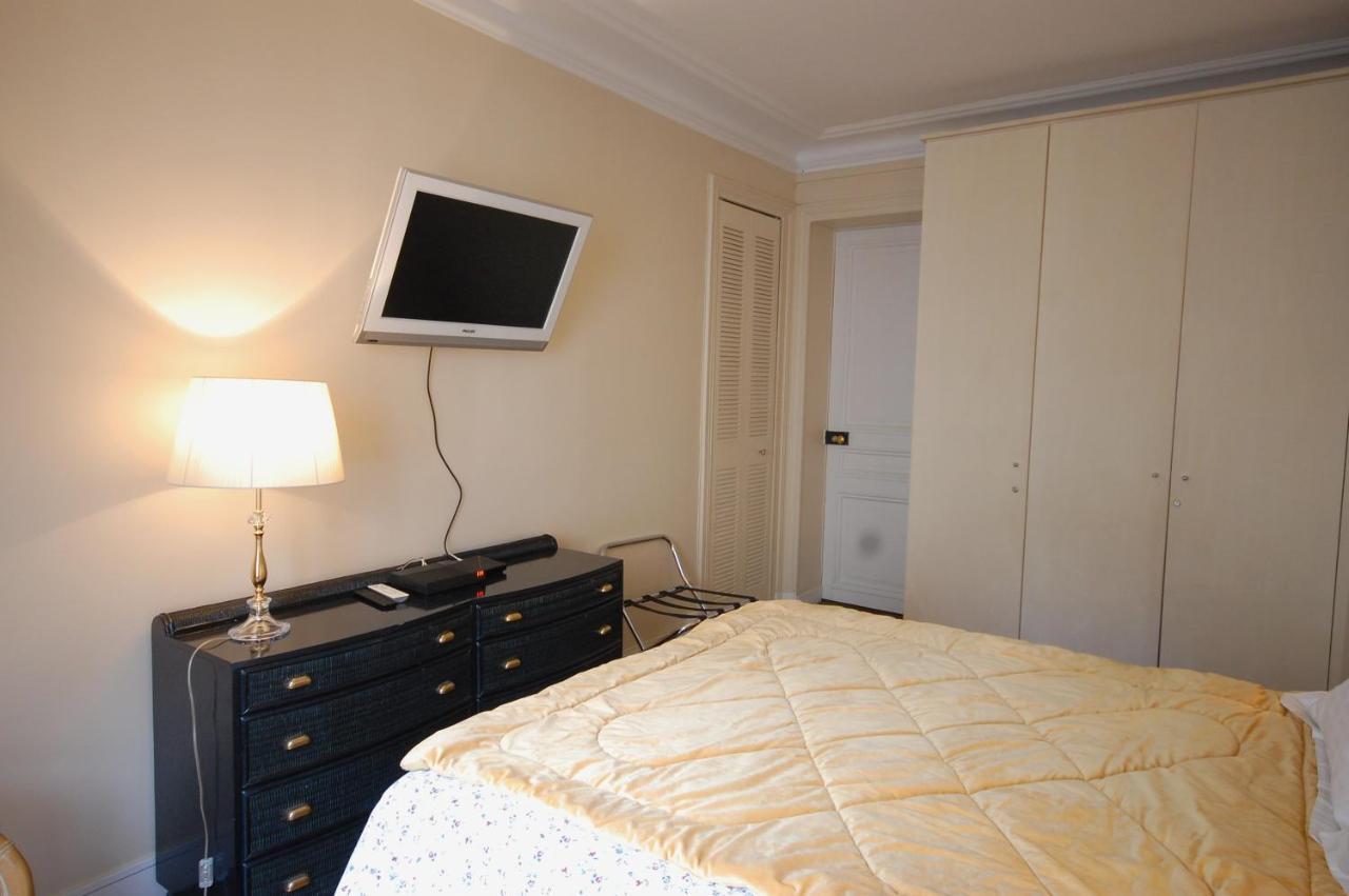 Two-Bedroom Apartment Champs-Elysees Paris Exterior photo
